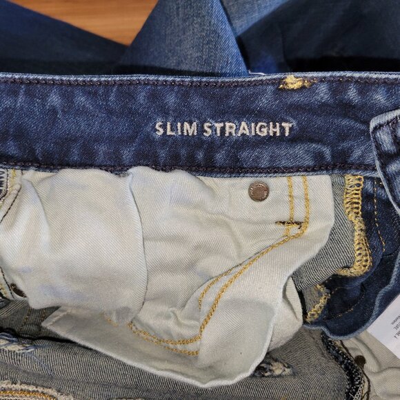 2 Pair AE Jeans - Picture 6 of 9